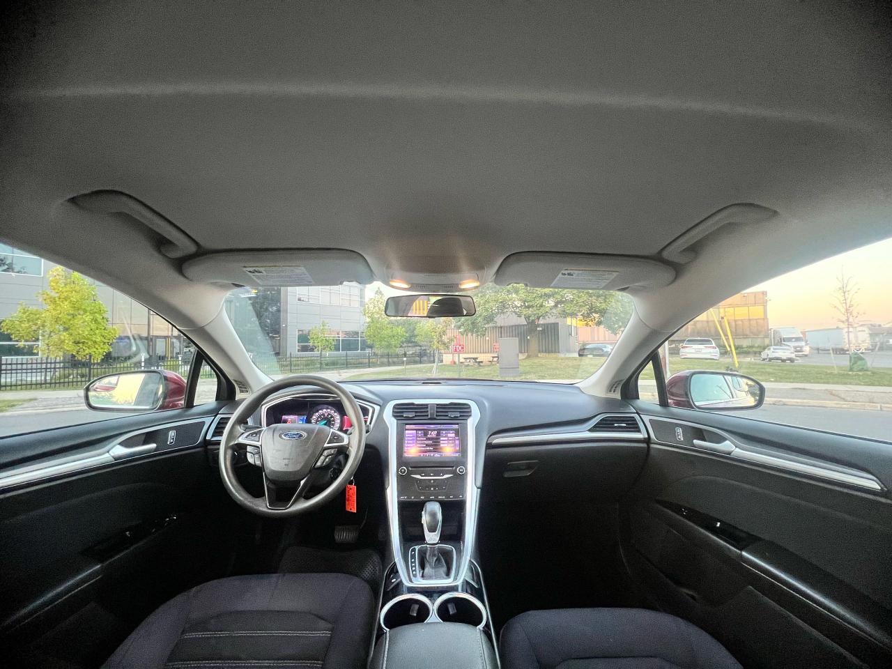 2013 Ford Fusion SE - Photo #20