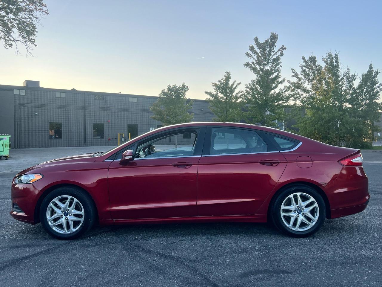 2013 Ford Fusion SE - Photo #5