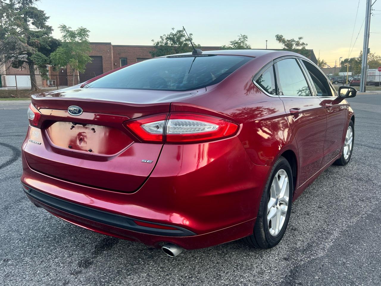 2013 Ford Fusion SE - Photo #6