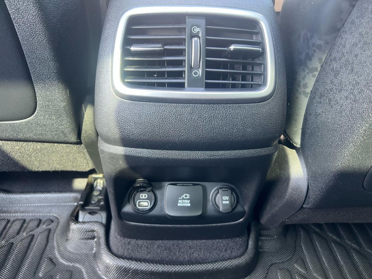 2016 Kia Sorento 3.3L SX - Photo #32