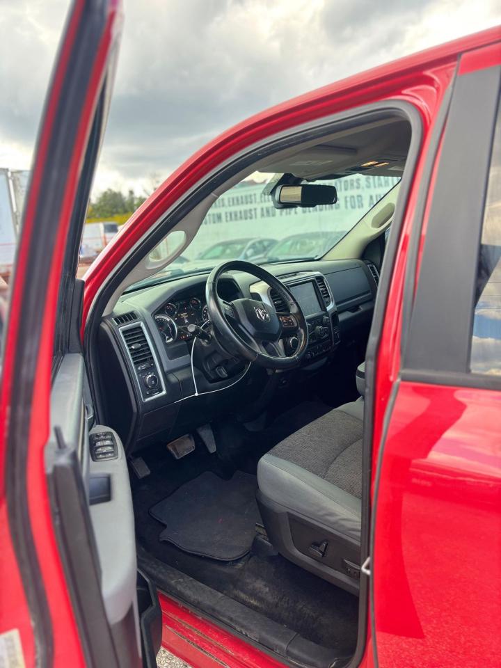 2017 RAM 1500 SLT Photo2