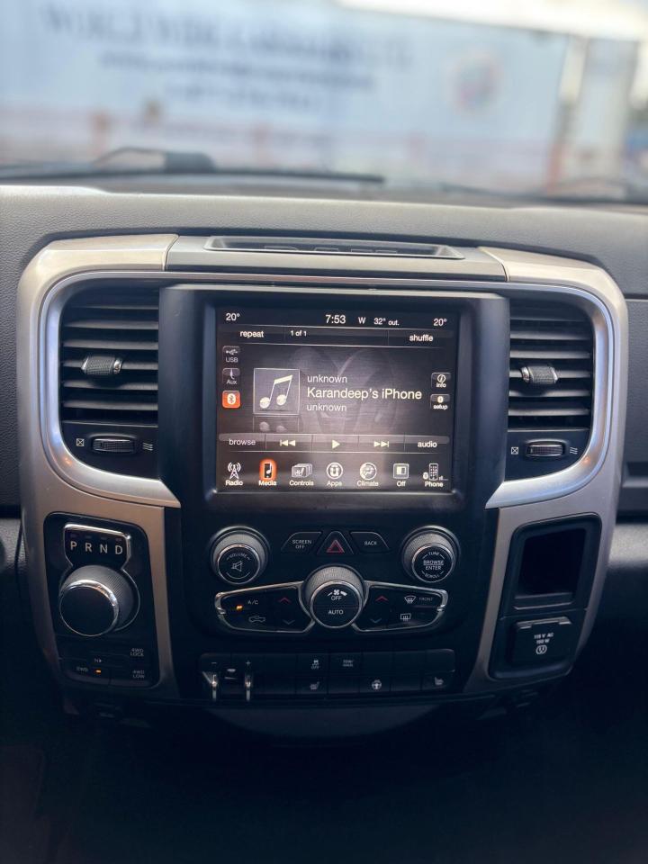 2017 RAM 1500 SLT - Photo #4