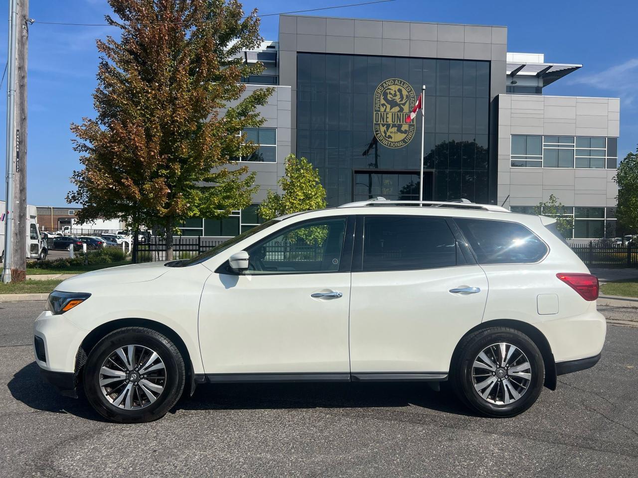 2018 Nissan Pathfinder SL PREMIUM - Photo #9