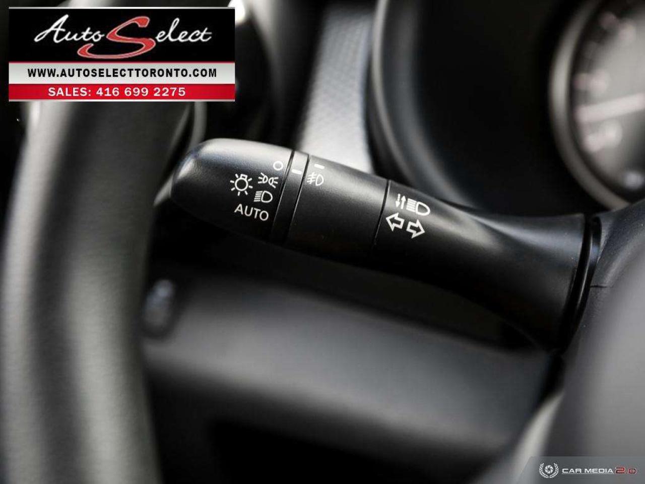 2019 Nissan Kicks SV Apple Carplay - Android Auto - Backup Camera Photo