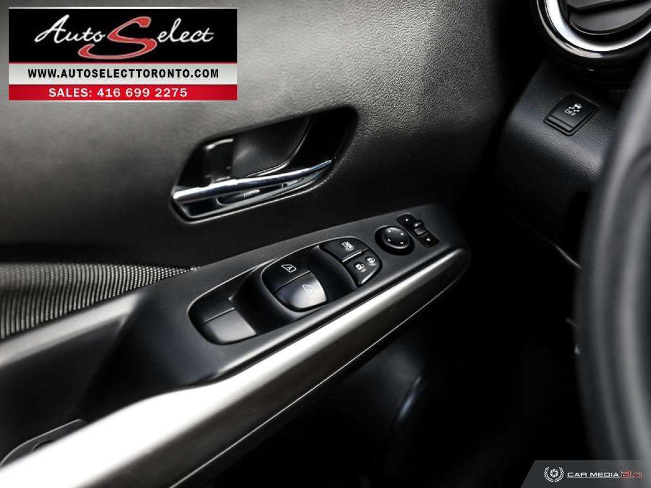 2019 Nissan Kicks SV Apple Carplay - Android Auto - Backup Camera Photo