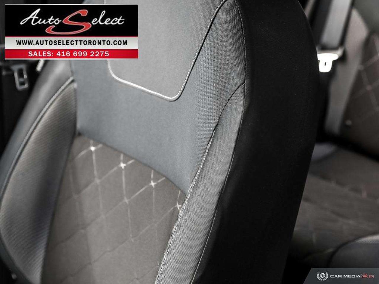 2019 Nissan Kicks SV Apple Carplay - Android Auto - Backup Camera Photo