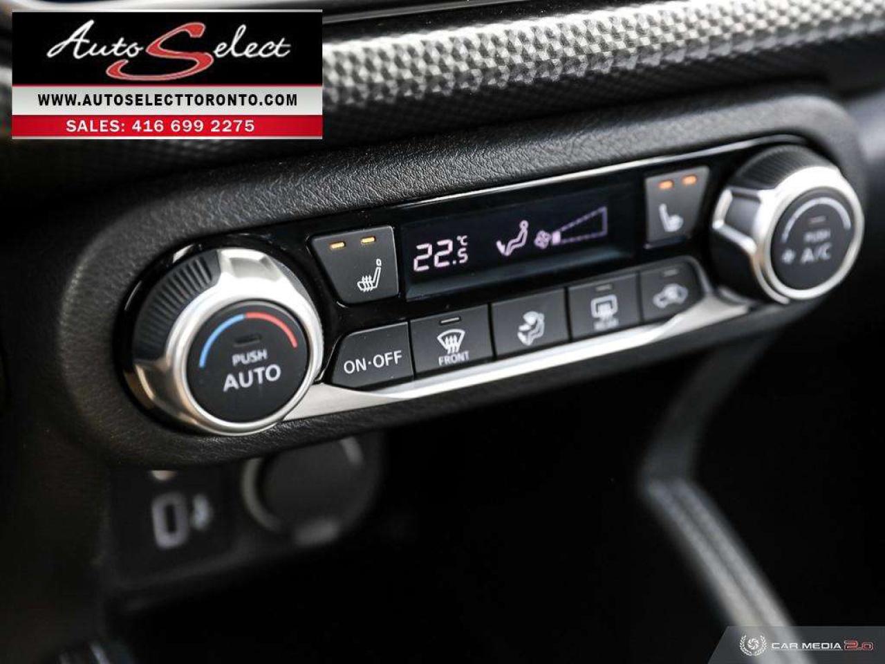 2019 Nissan Kicks SV Apple Carplay - Android Auto - Backup Camera Photo