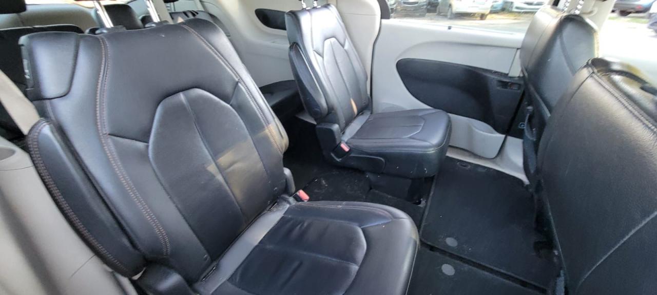 2017 Chrysler Pacifica Touring-L - Photo #6