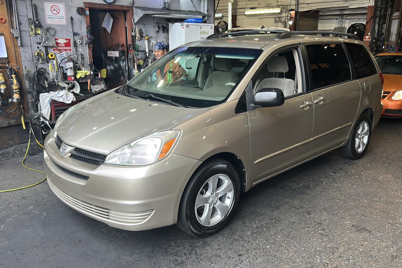Used 2004 Toyota Sienna CE for sale in Burnaby, BC