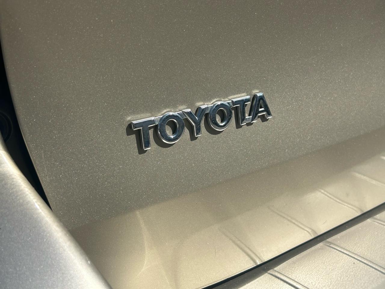 2004 Toyota Sienna CE - Photo #13