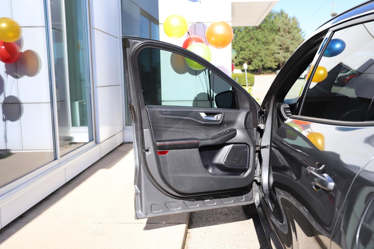 2023 Ford Escape ST-Line Select AWD Photo5