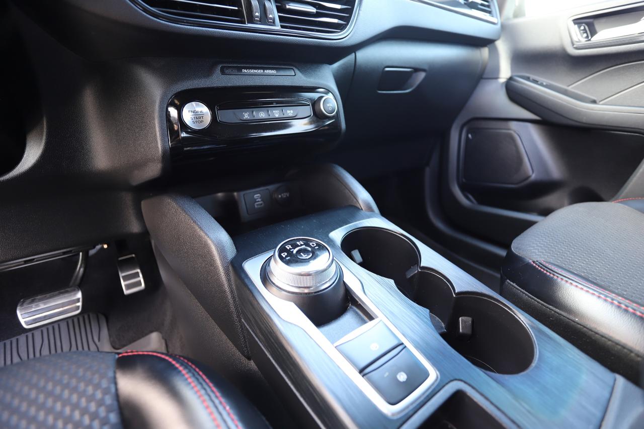 2023 Ford Escape ST-Line Select AWD Photo5