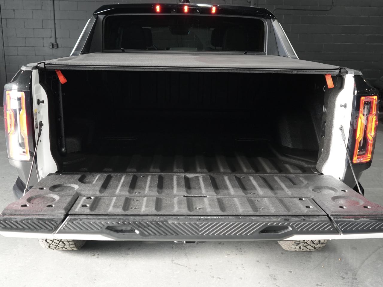 2023 GMC HUMMER EV Pickup e4WD Crew Cab|NO ACCIDENTS|360CAM|PANO|ADAPTIVE CC Photo