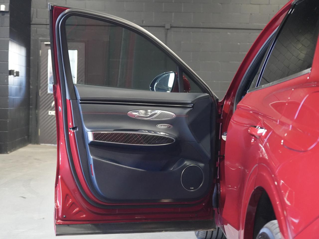 2023 Genesis GV70 Sport Plus/PANO/HUD/21 IN RIM/PANO/360CAM/1OWNER Photo