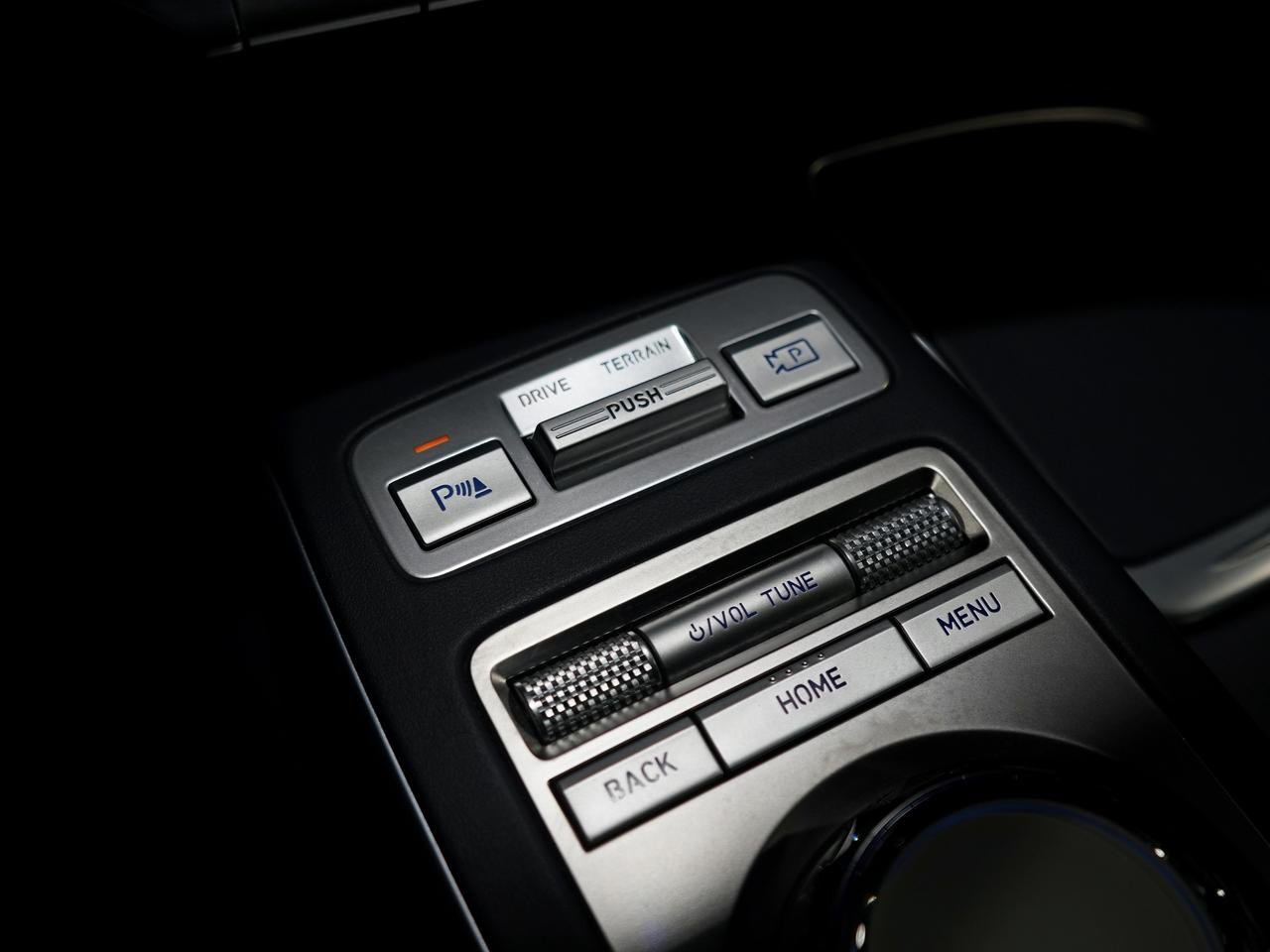 2023 Genesis GV70 Sport Plus/PANO/HUD/21 IN RIM/PANO/360CAM/1OWNER Photo