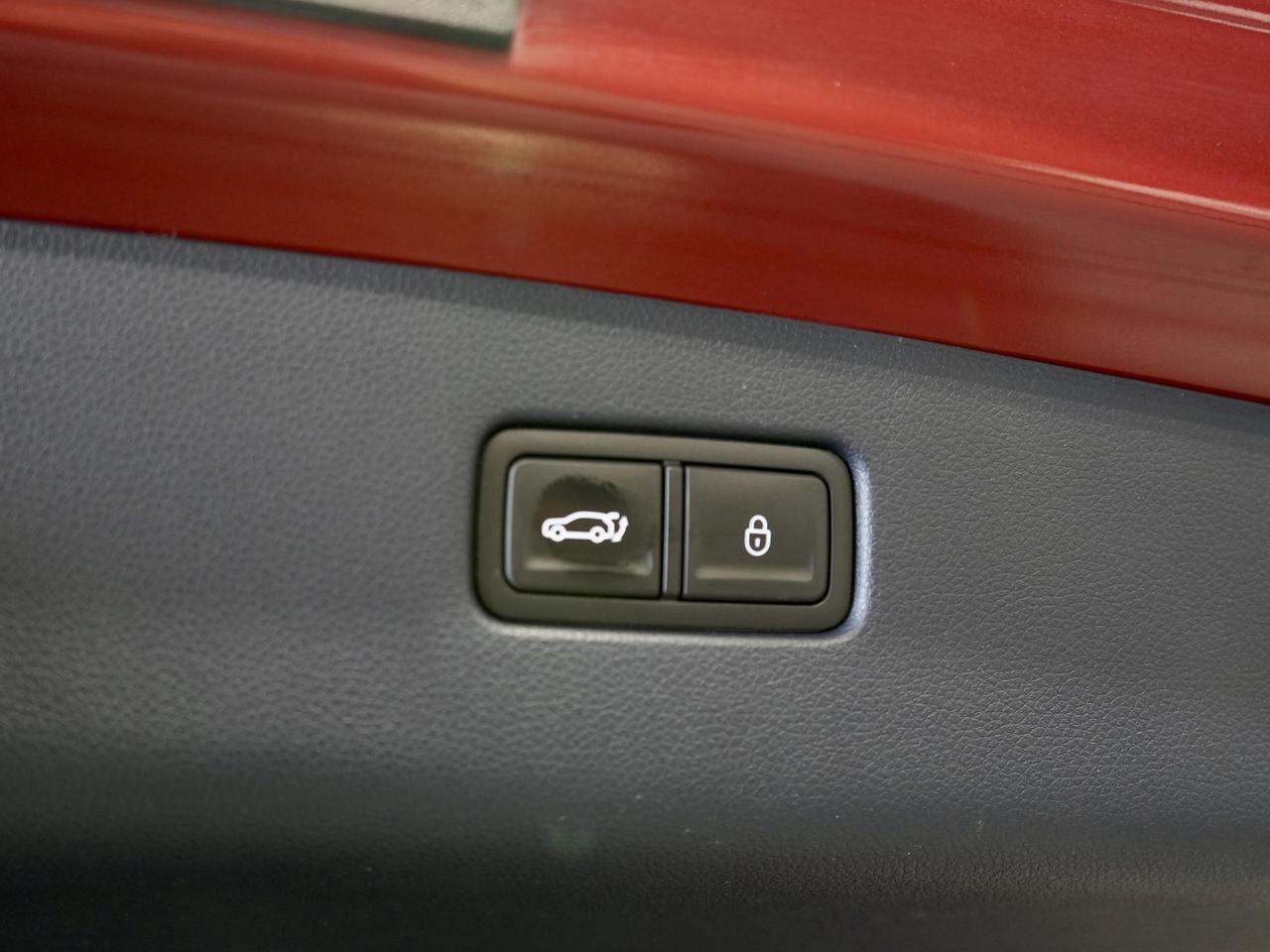 2023 Genesis GV70 Sport Plus/PANO/HUD/21 IN RIM/PANO/360CAM/1OWNER Photo