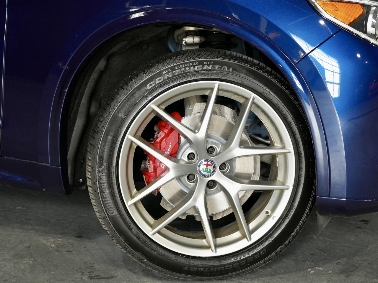 2021 Alfa Romeo Stelvio Ti/PANO/CAM/NAV/HARMAN K/DRIVE ASSIST/NO ACCIDENTS Photo4