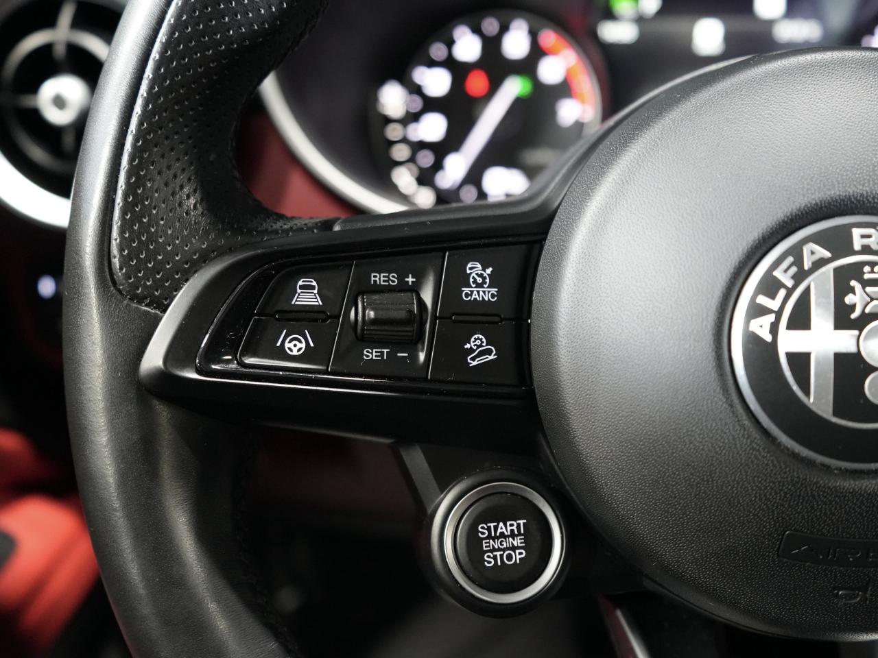 2021 Alfa Romeo Stelvio Ti/PANO/CAM/NAV/HARMAN K/DRIVE ASSIST/NO ACCIDENTS Photo