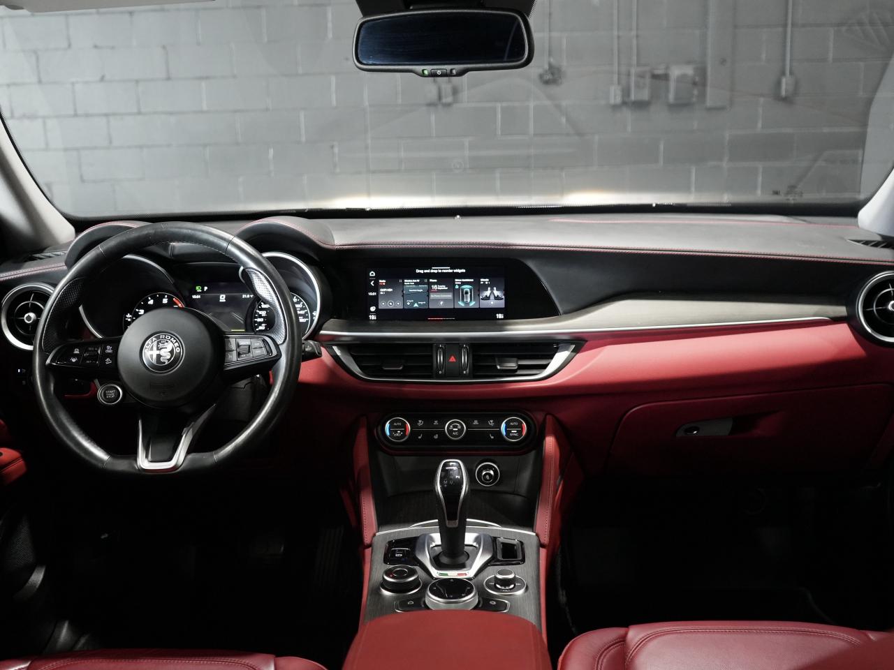 2021 Alfa Romeo Stelvio Ti/PANO/CAM/NAV/HARMAN K/DRIVE ASSIST/NO ACCIDENTS Photo