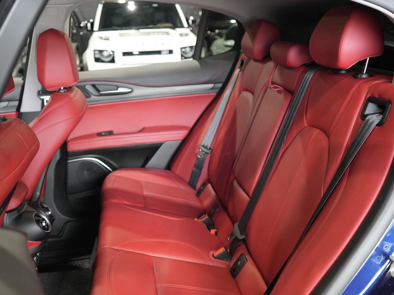 2021 Alfa Romeo Stelvio Ti/PANO/CAM/NAV/HARMAN K/DRIVE ASSIST/NO ACCIDENTS Photo
