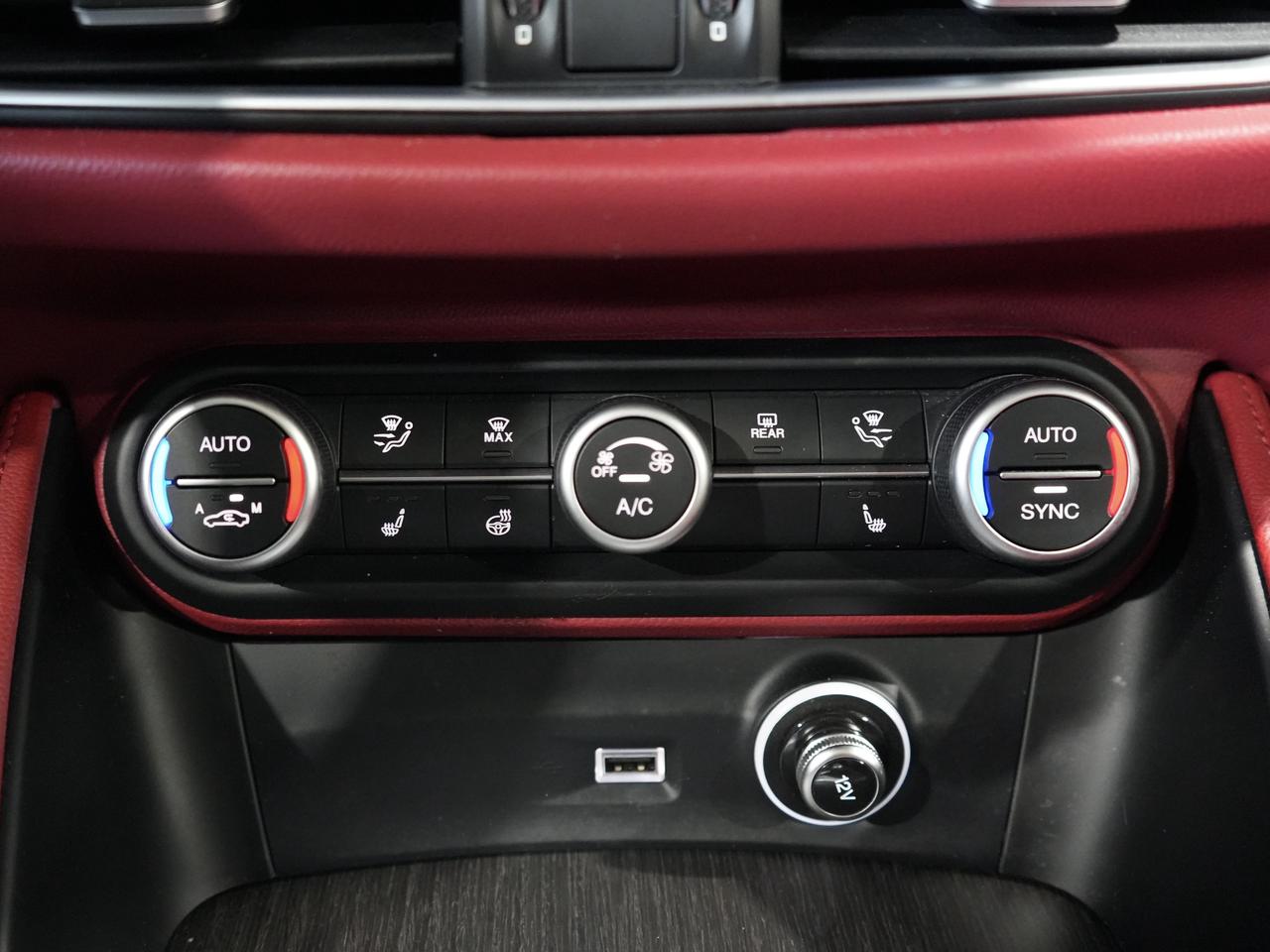 2021 Alfa Romeo Stelvio Ti/PANO/CAM/NAV/HARMAN K/DRIVE ASSIST/NO ACCIDENTS Photo