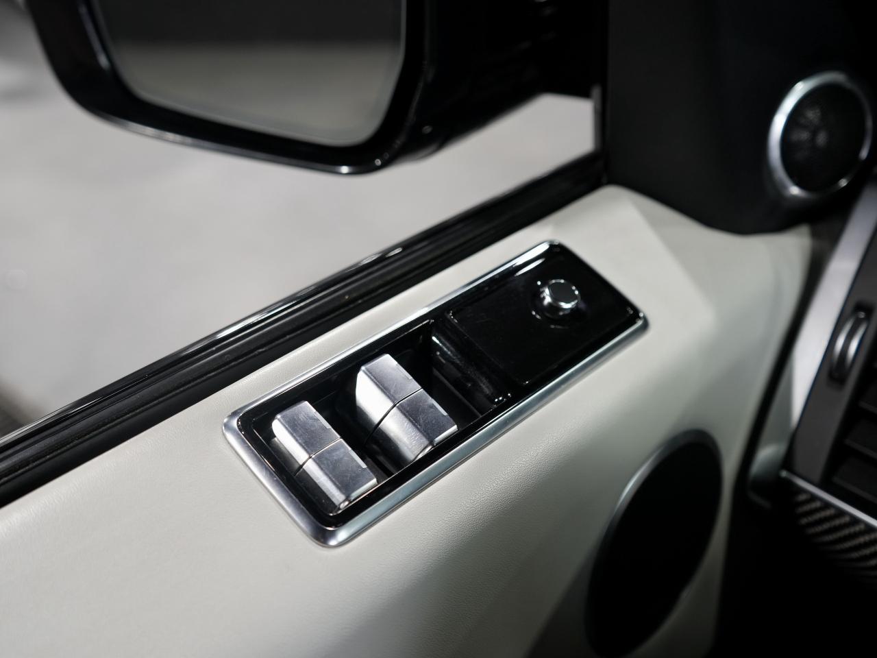 2018 Land Rover Range Rover Sport V8  SVR/HUD/360CAM/PANO/MERIDIAN/22 IN RIMS Photo