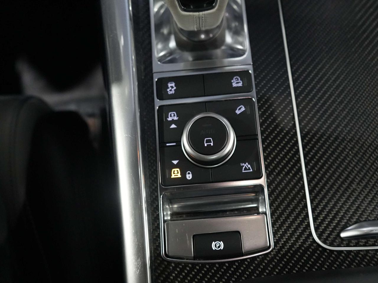 2018 Land Rover Range Rover Sport V8  SVR/HUD/360CAM/PANO/MERIDIAN/22 IN RIMS Photo