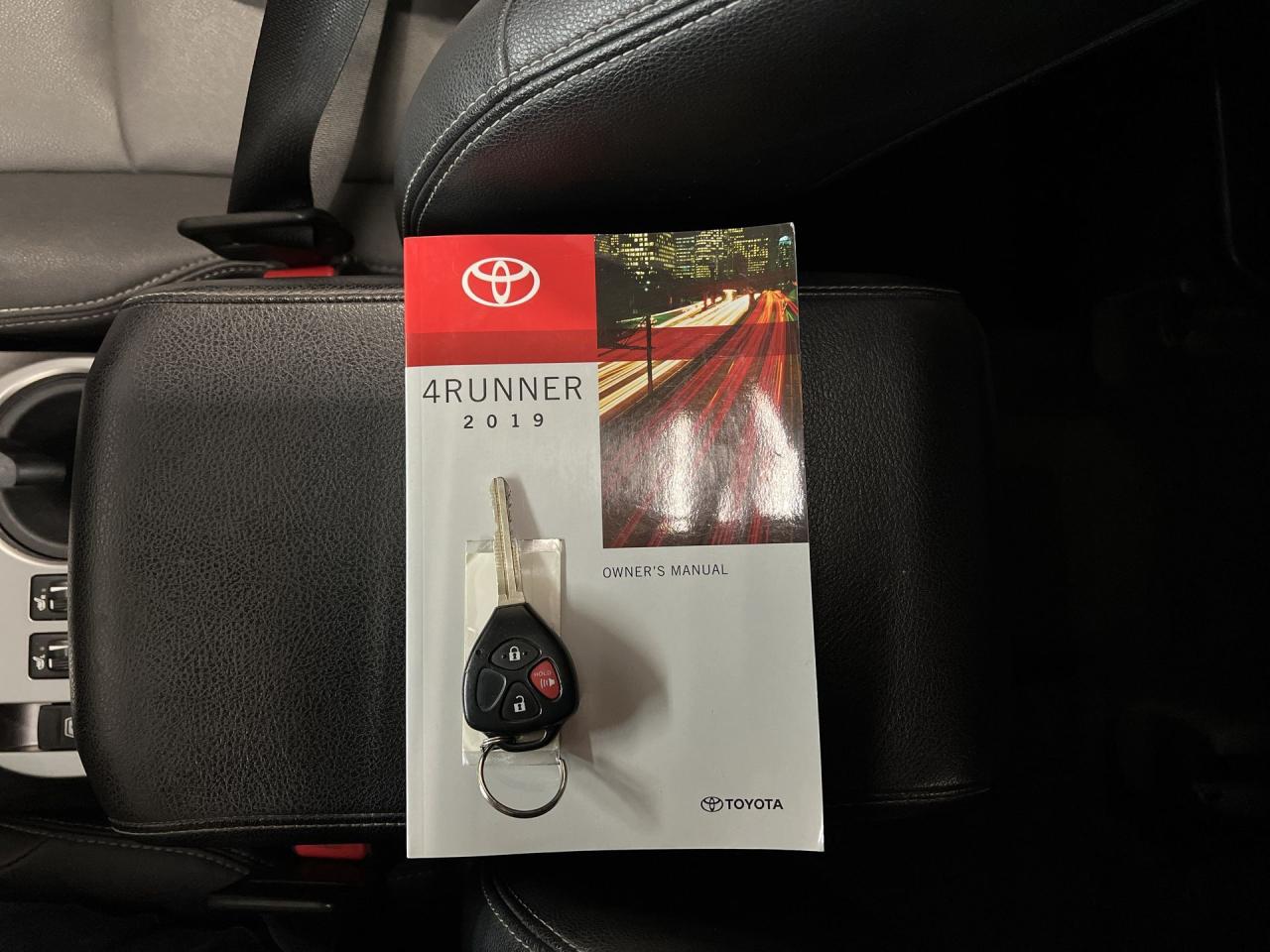 2019 Toyota 4Runner 4X4 | 7-PASSENGER | HTD LEATHER |SUNROOF | TOW PKG Photo