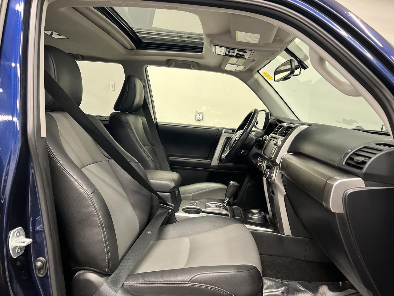 2019 Toyota 4Runner 4X4 | 7-PASSENGER | HTD LEATHER |SUNROOF | TOW PKG Photo