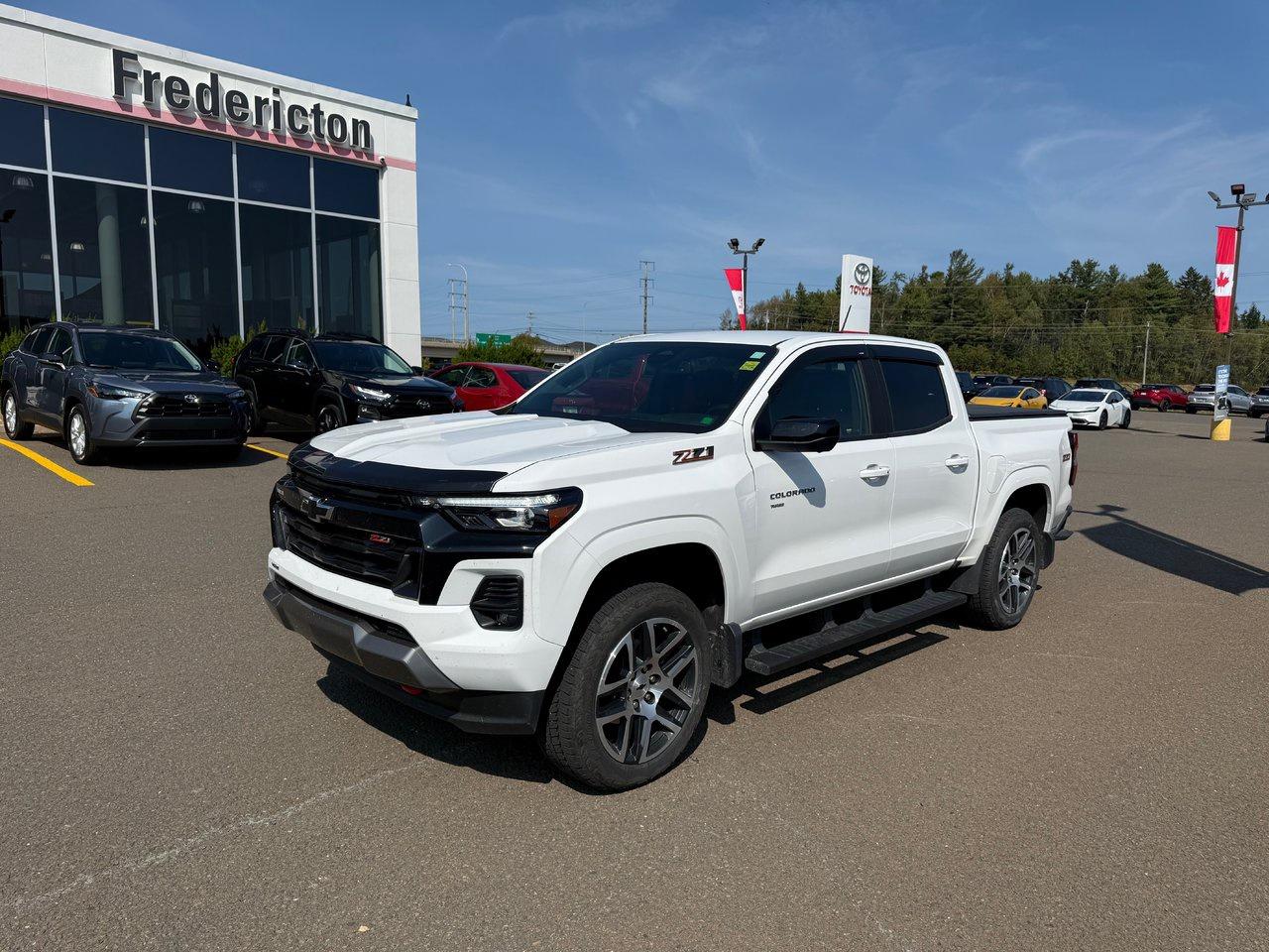 2024 Chevrolet Colorado 4WD Z71 Photo0