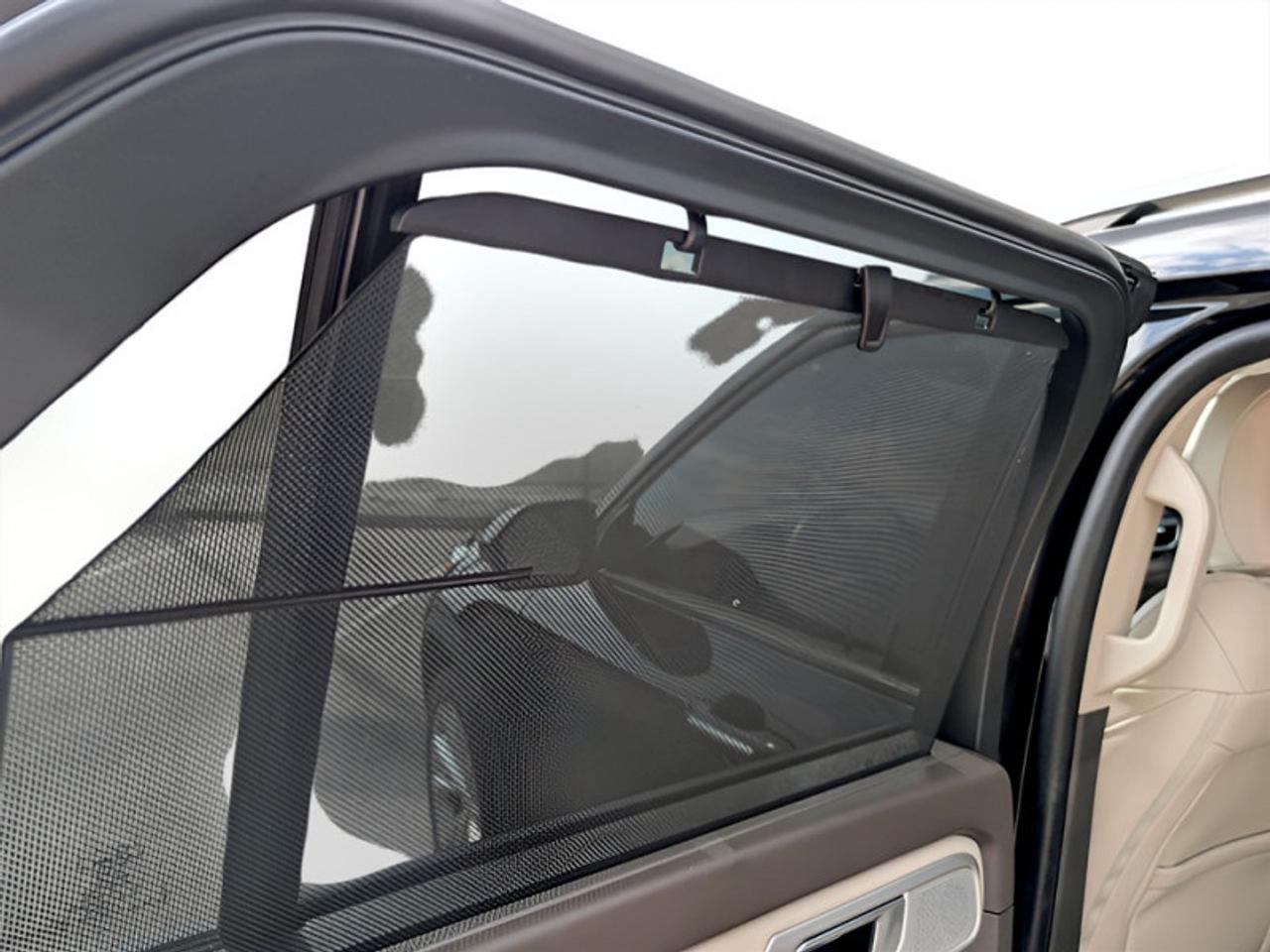 2022 Ford Explorer Platinum  **TECHNOLOGY PACKAGE** Photo