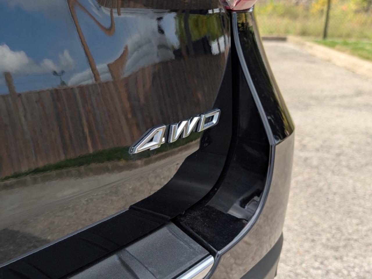 2022 Ford Explorer Platinum  **TECHNOLOGY PACKAGE** Photo