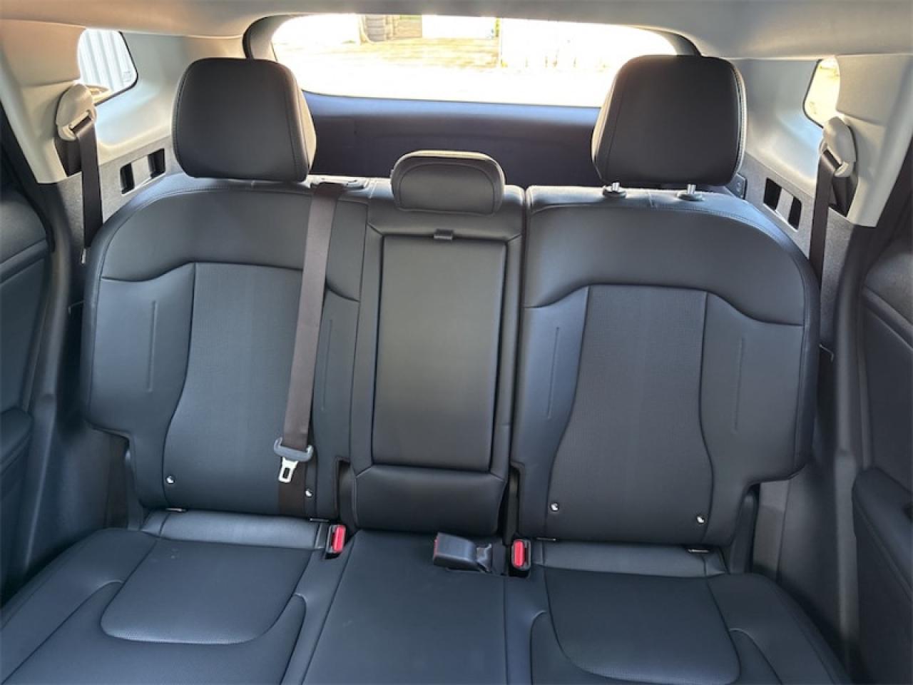 2026 Kia Sportage Plug-In Hybrid EX  Heated Steering Wheel Photo