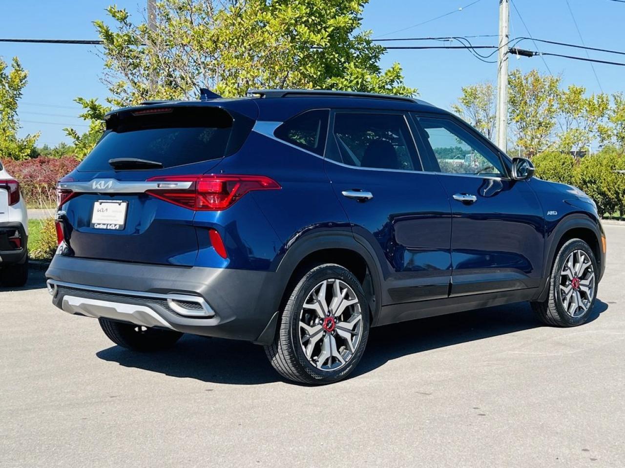 2022 Kia Seltos SX Turbo Photo2