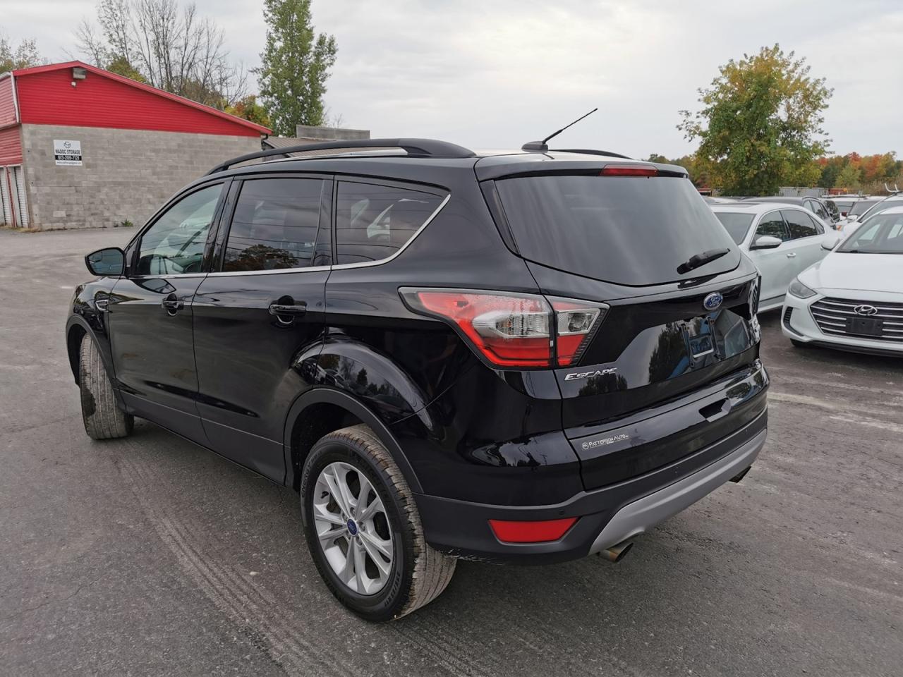 2017 Ford Escape SE - Photo #3