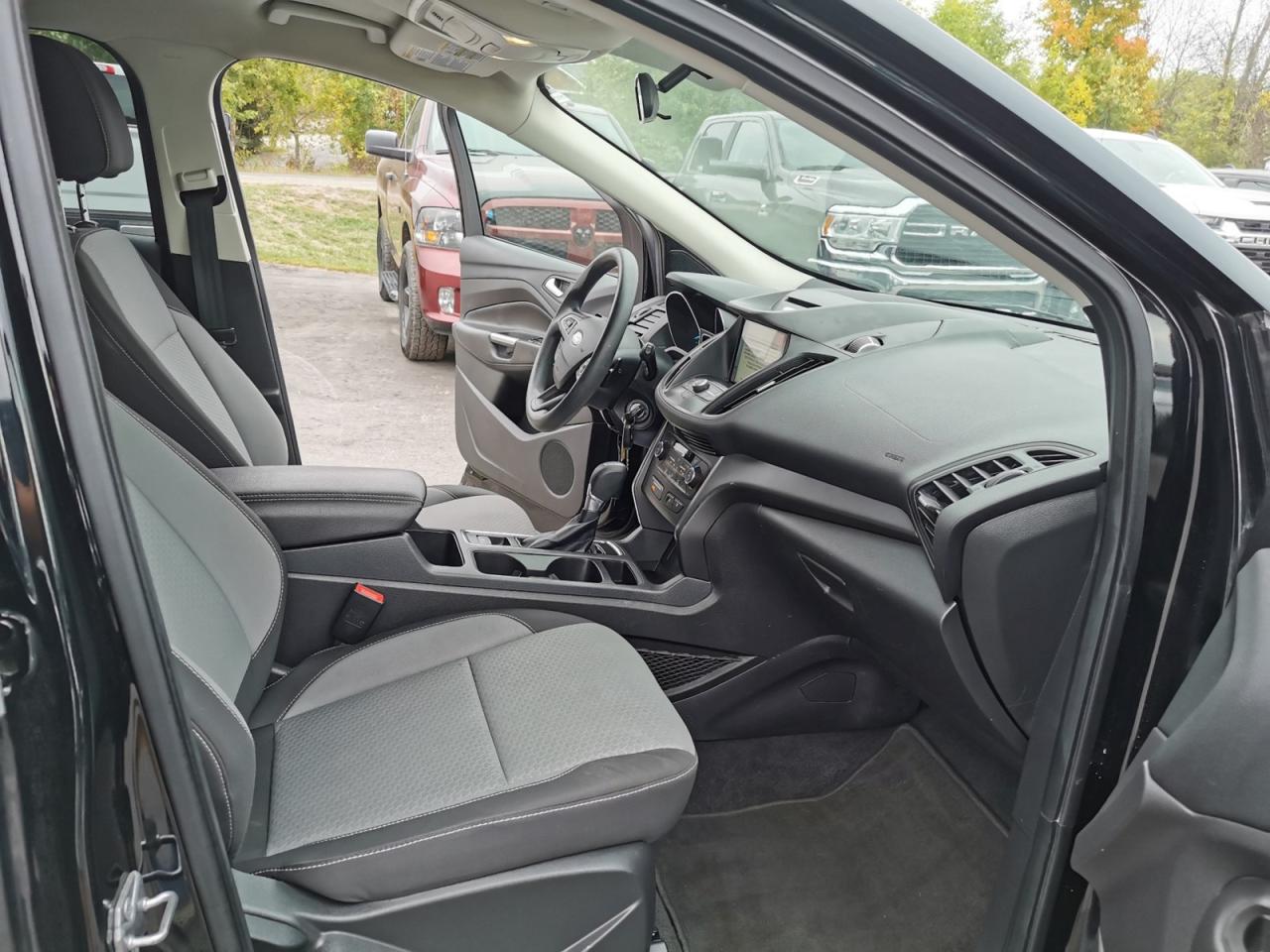 2017 Ford Escape SE - Photo #20