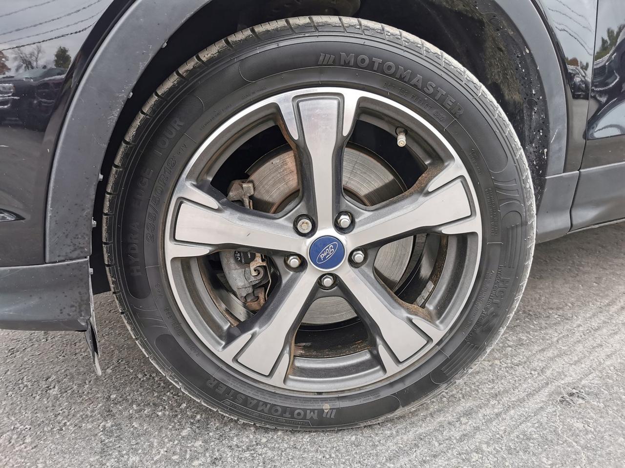 2018 Ford Escape SEL 4WD Photo