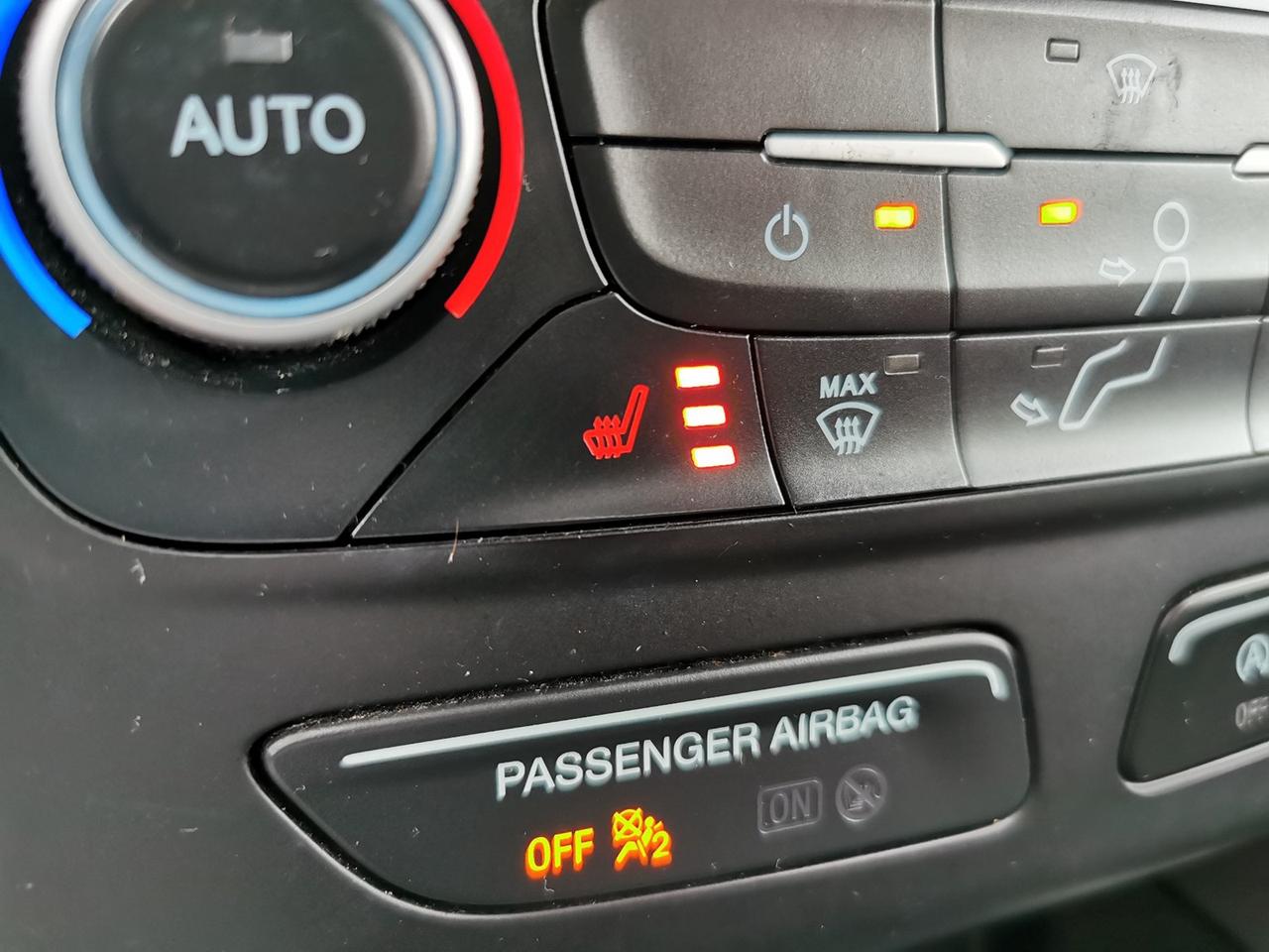 2018 Ford Escape SEL 4WD Photo