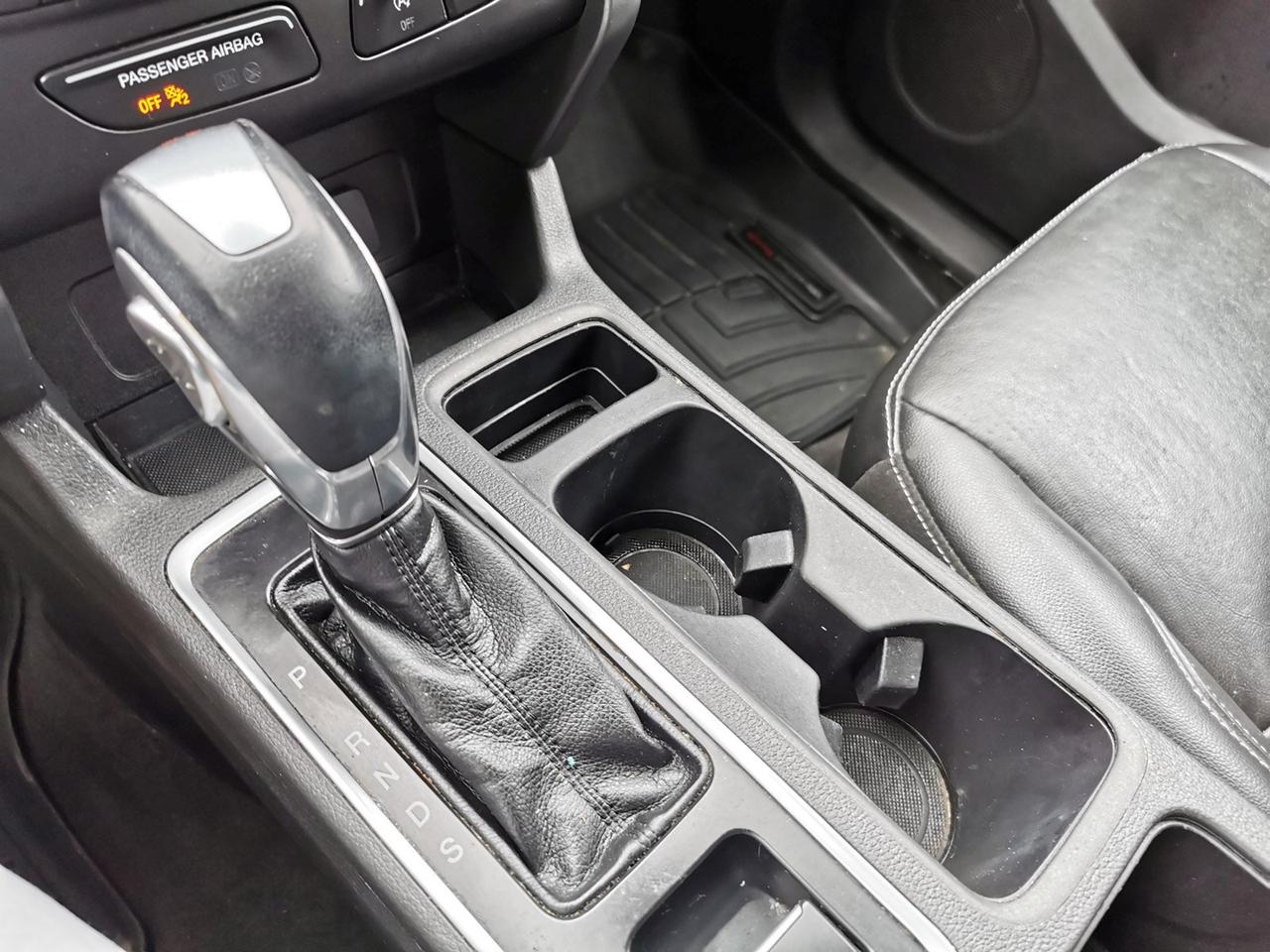 2018 Ford Escape SEL 4WD Photo