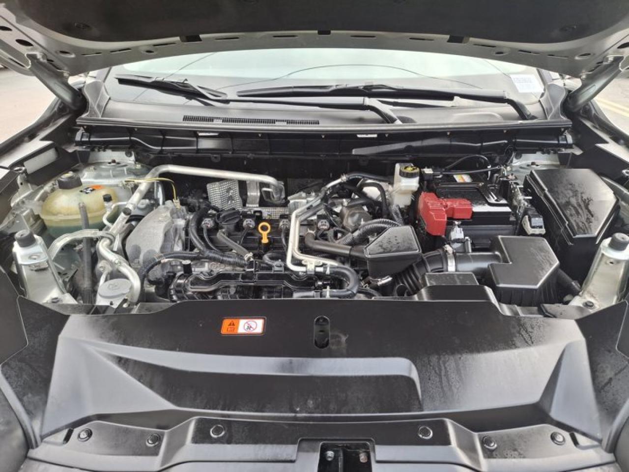 2024 Mitsubishi Outlander SE AWC | 7 Passenger | Panoramic Sunroof | Heated Wheel + Seats | Power Liftgate | and More ! Photo