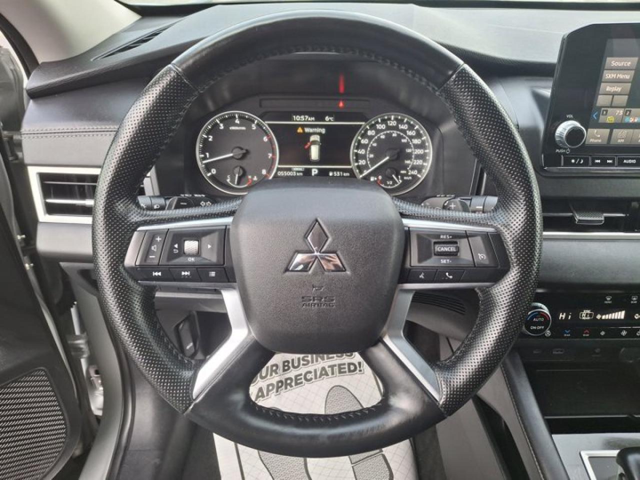 2024 Mitsubishi Outlander SE AWC | 7 Passenger | Panoramic Sunroof | Heated Wheel + Seats | Power Liftgate | and More ! Photo