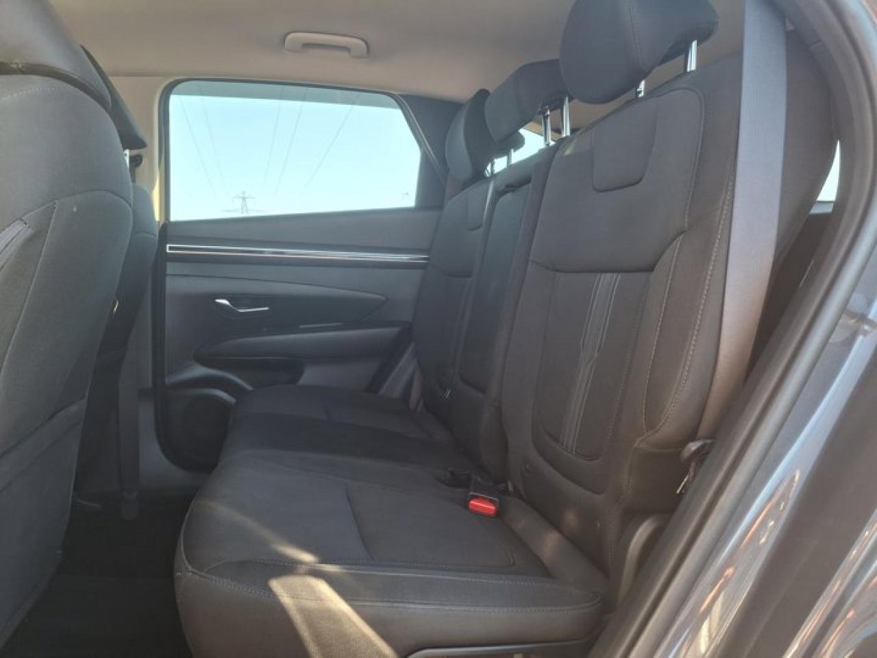 2023 Hyundai Tucson Preferred | AWD | CarPlay | Android Auto | Adaptive Cruise | Remote Start | Rear Camera & More ! Photo