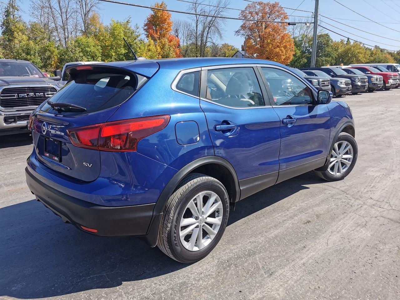 2018 Nissan Qashqai SV Photo