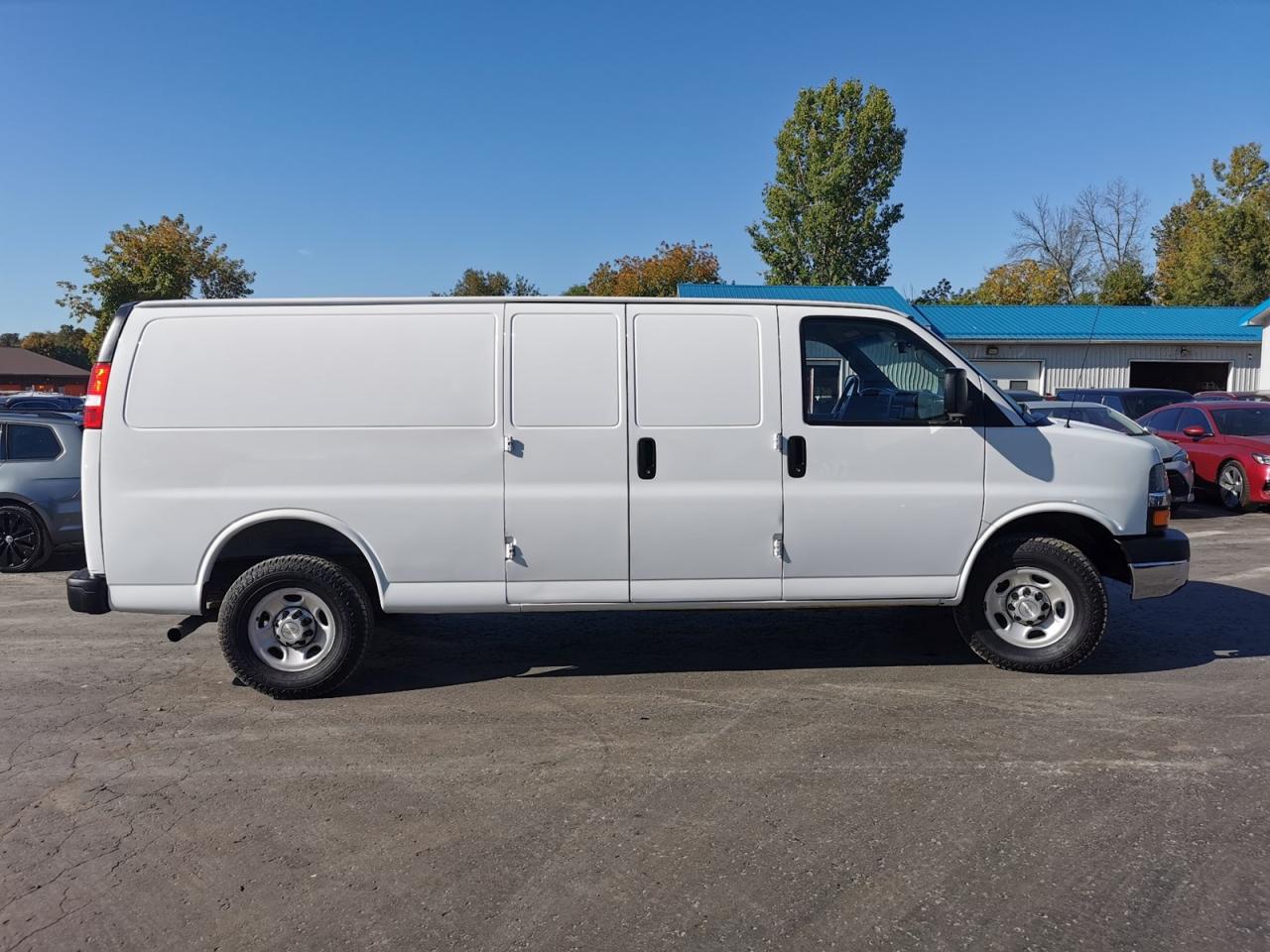 2021 Chevrolet Express 2500 - Photo #6