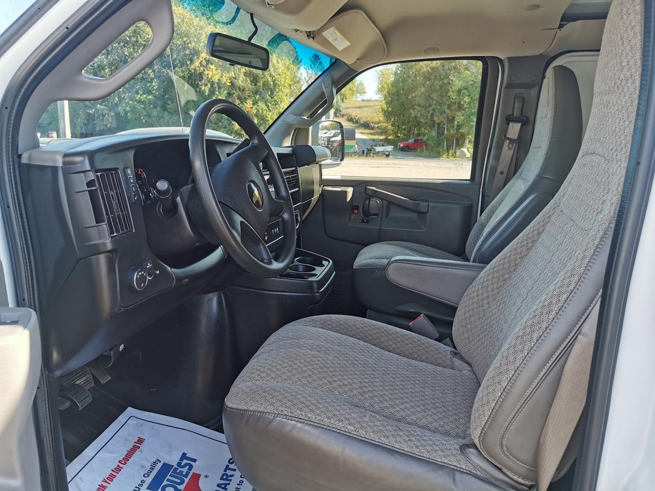 2021 Chevrolet Express 2500 Photo