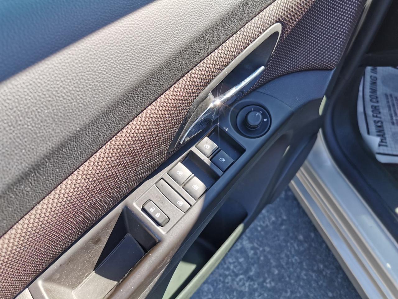 2016 Chevrolet Cruze Limited 1LT - Photo #11