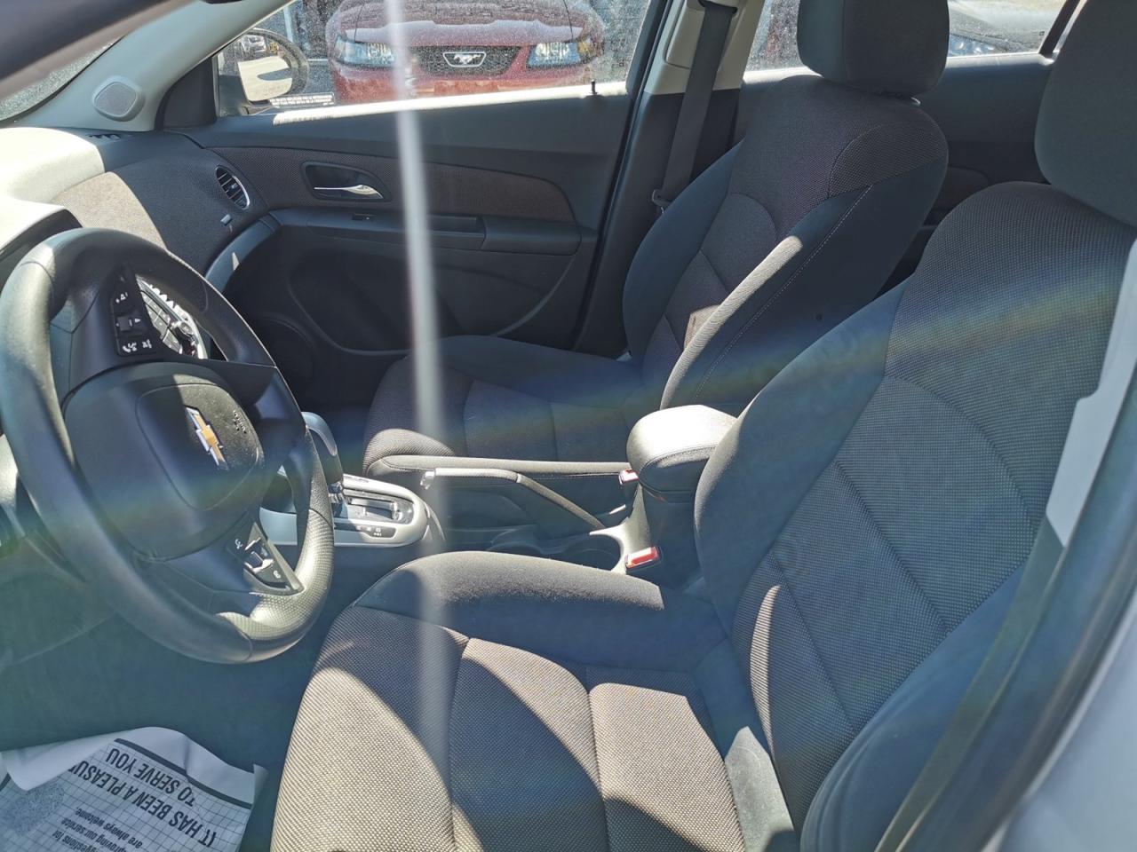 2016 Chevrolet Cruze Limited 1LT - Photo #12