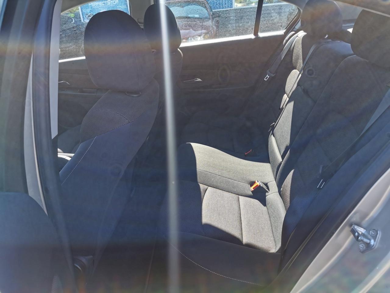 2016 Chevrolet Cruze Limited 1LT - Photo #21