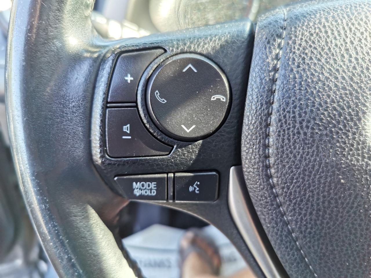 2016 Toyota RAV4 XLE AWD - Photo #17