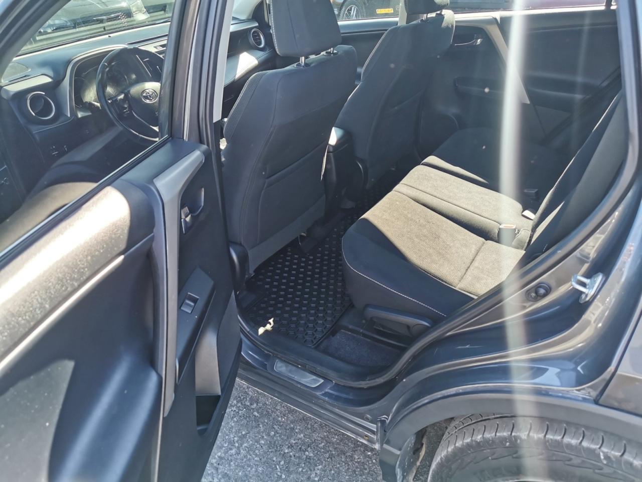 2016 Toyota RAV4 XLE AWD - Photo #24